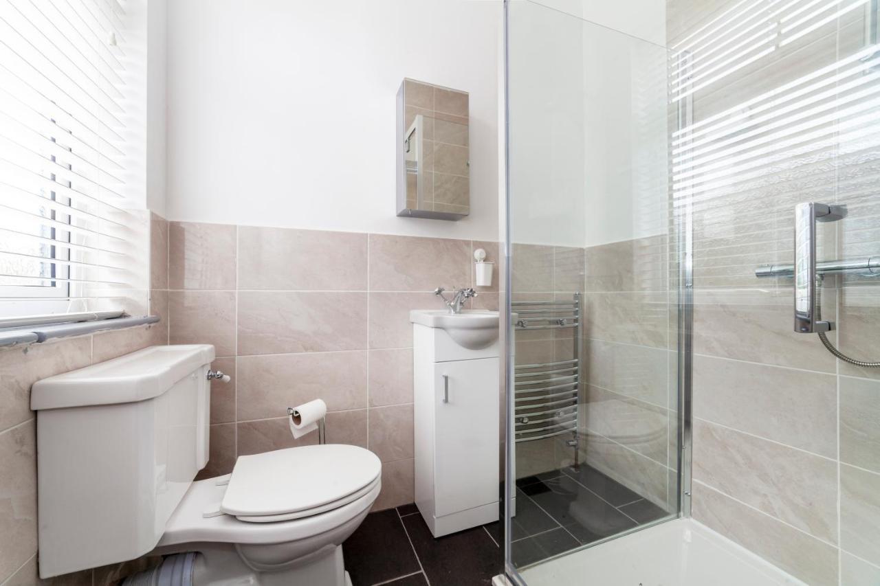 Highlands Gardens Suites Ilford Exteriör bild