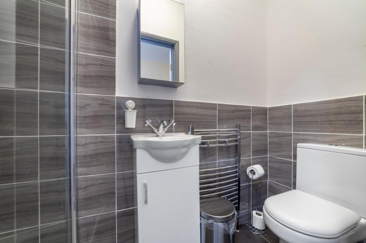 Highlands Gardens Suites Ilford Exteriör bild