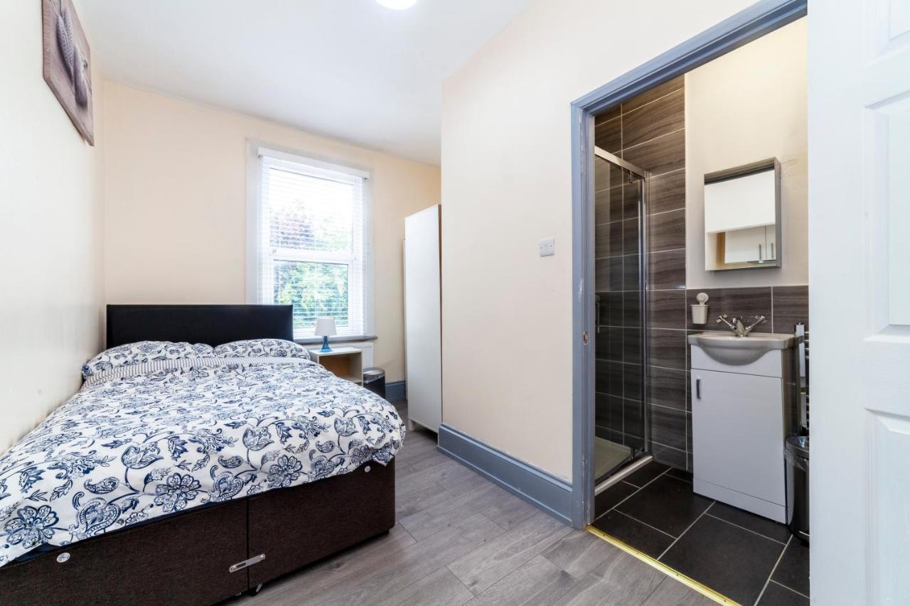 Highlands Gardens Suites Ilford Exteriör bild